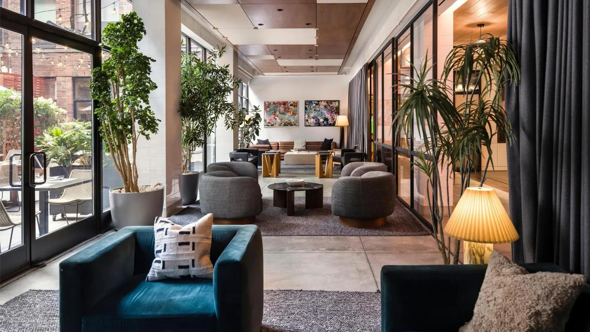 6 Romantic Hotels in Tribeca Worth Booking as a Couple