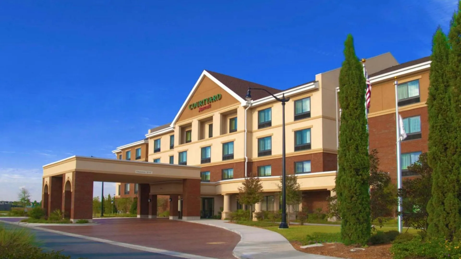 Staying Near Southside Estates Ball Park: 14 Business Hotels Compared