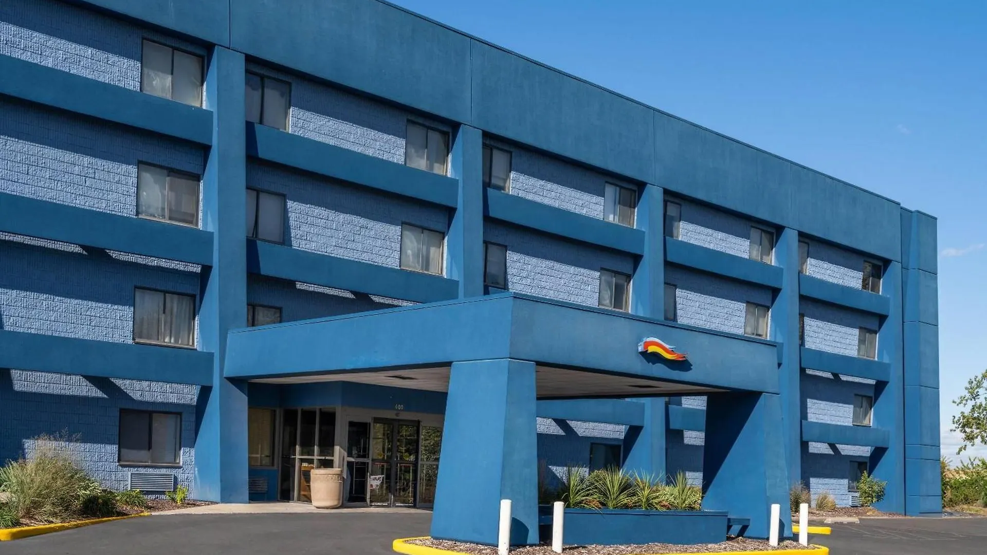 9 Business Hotels Close to Figge Art Museum in Davenport