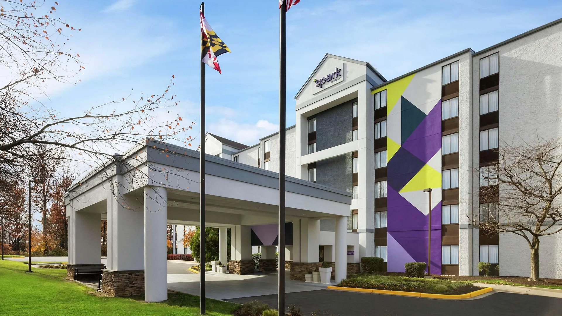 4 Smart Business Hotels Near Quince Orchard Plaza Worth Booking