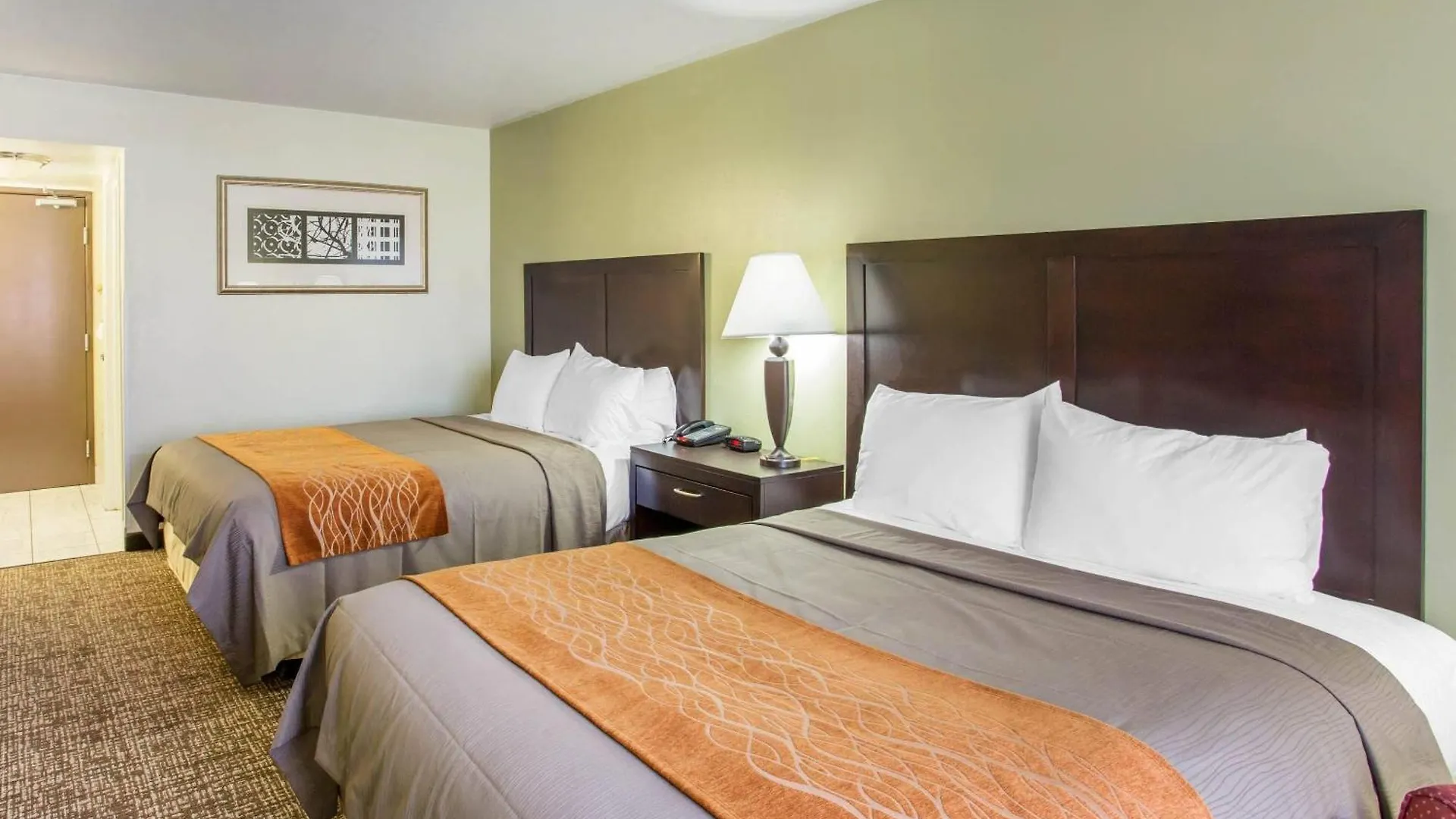 Staying Near Cool Springs Galleria: 4 Couple Hotels Compared
