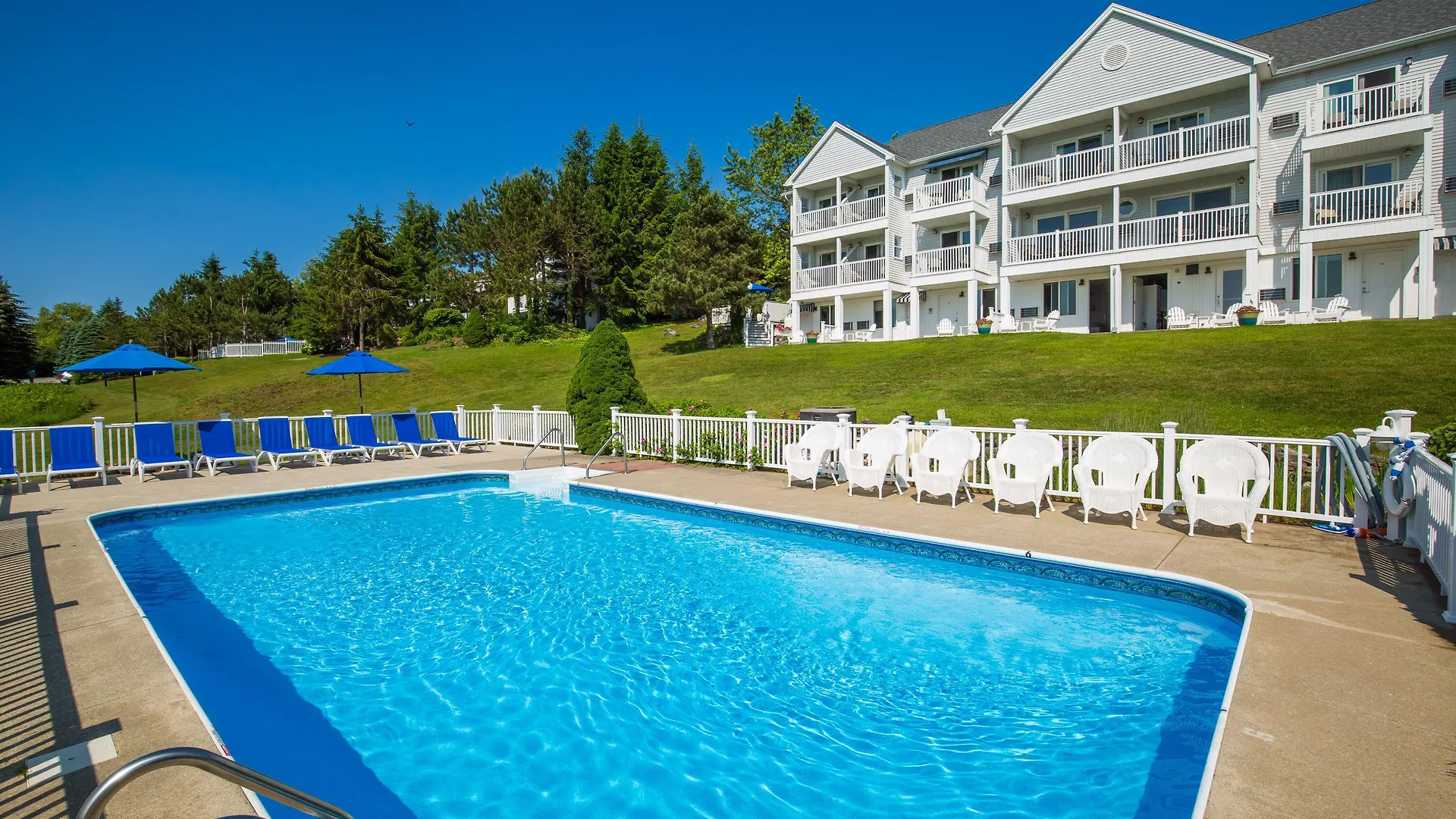 4 Top-Rated Hotels Close to Owls Head Transportation Museum