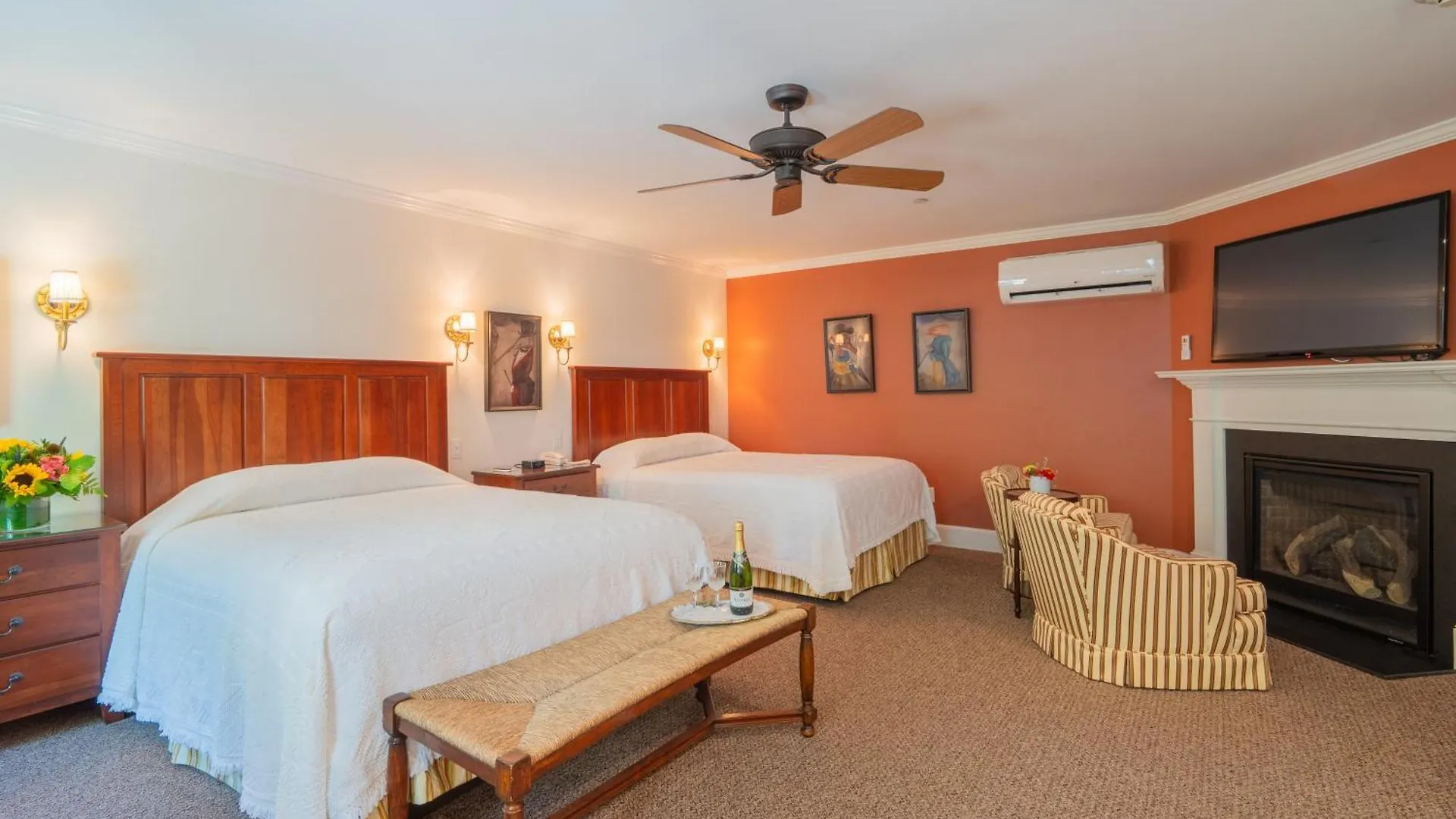 Where to Stay Near Wychmere Harbor: 5 Best 4-Star Hotels