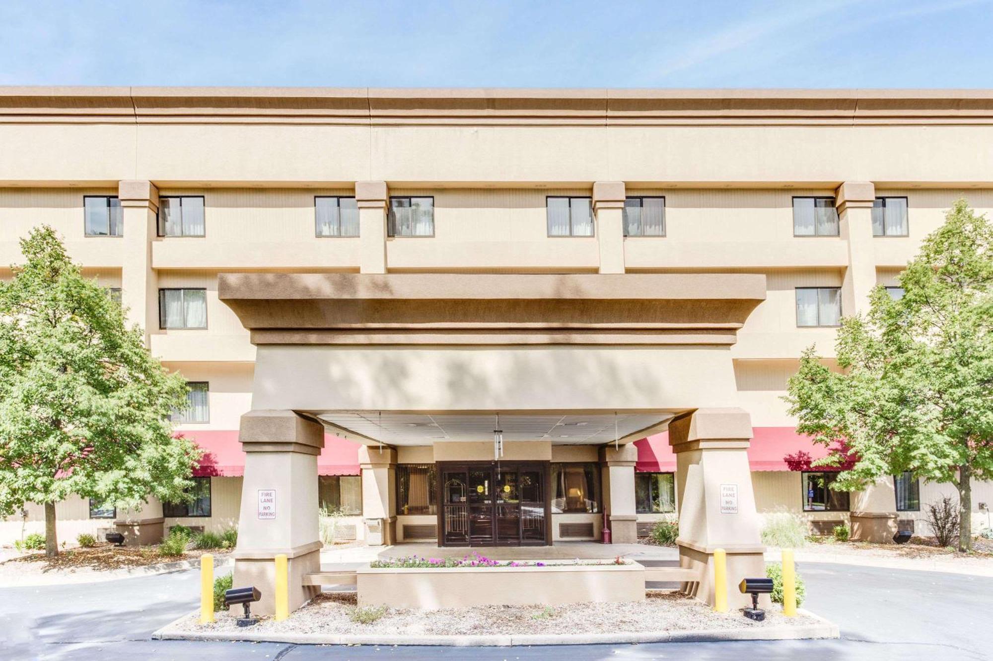 Where to Stay Near Milham Park: 6 Golf Hotels in Kalamazoo