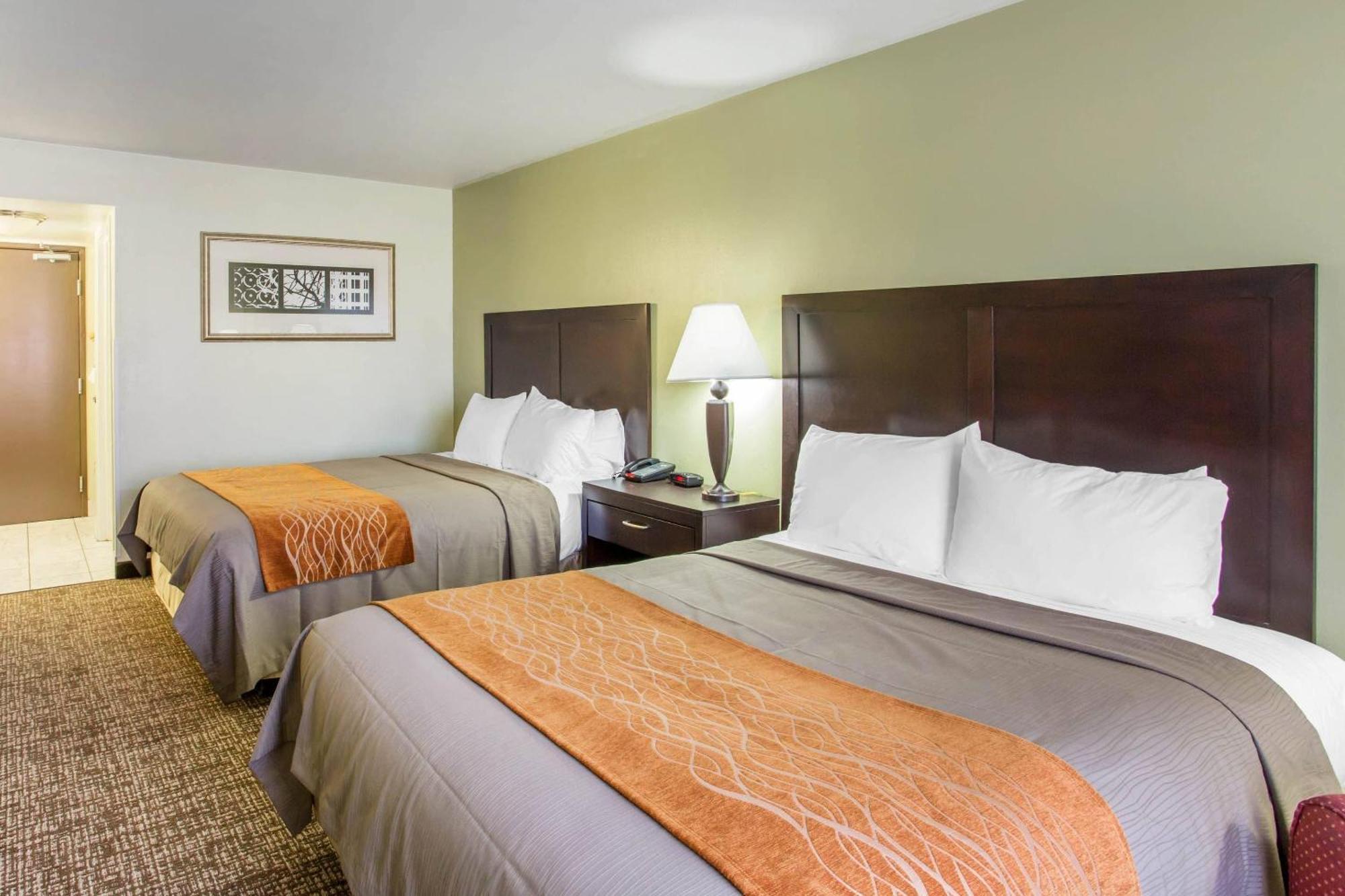 Staying Near Cool Springs Galleria: 4 Couple Hotels Compared